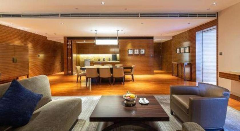 New World Guiyang Hotel المظهر الخارجي الصورة