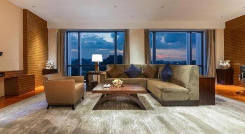 New World Guiyang Hotel المظهر الخارجي الصورة